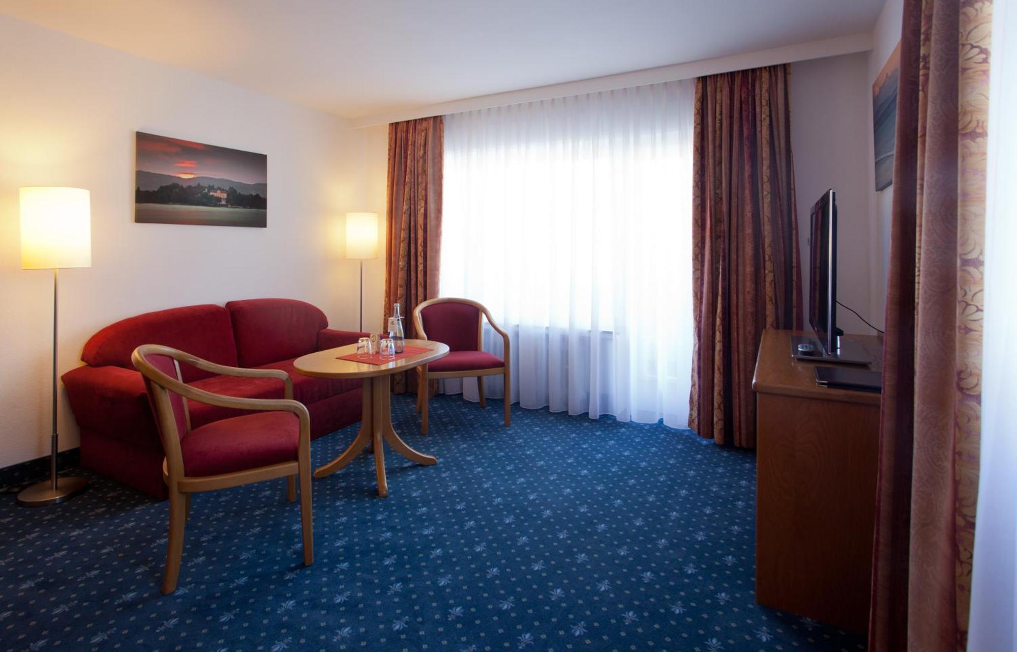 Hotel Knaus Am Hafen Uhldingen-Muehlhofen Room photo