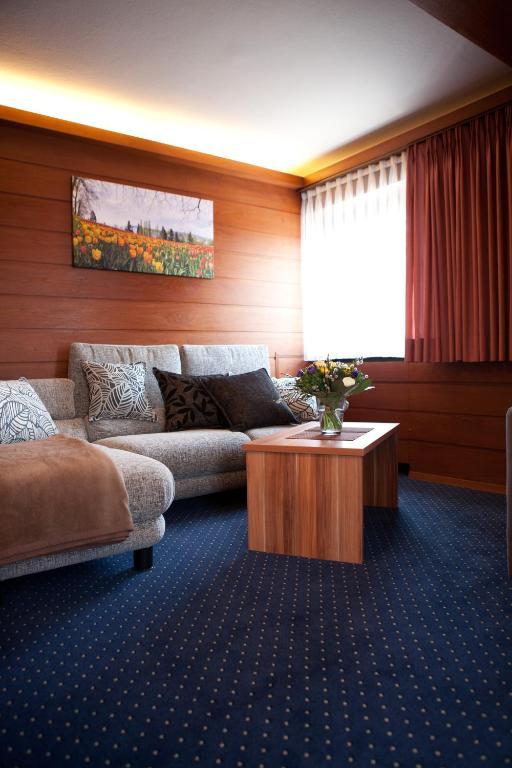 Hotel Knaus Am Hafen Uhldingen-Muehlhofen Room photo